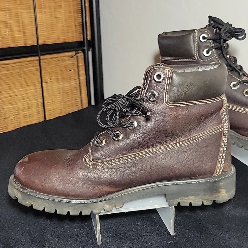 TIMBERLAND Boy's 5 Distressed Leather Boots